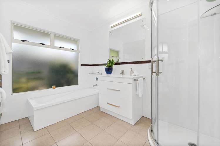 6 Bampton Rise Northpark_28