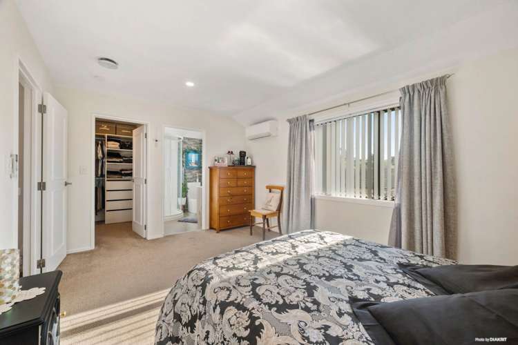 4/36 John Jennings Drive Oteha_11