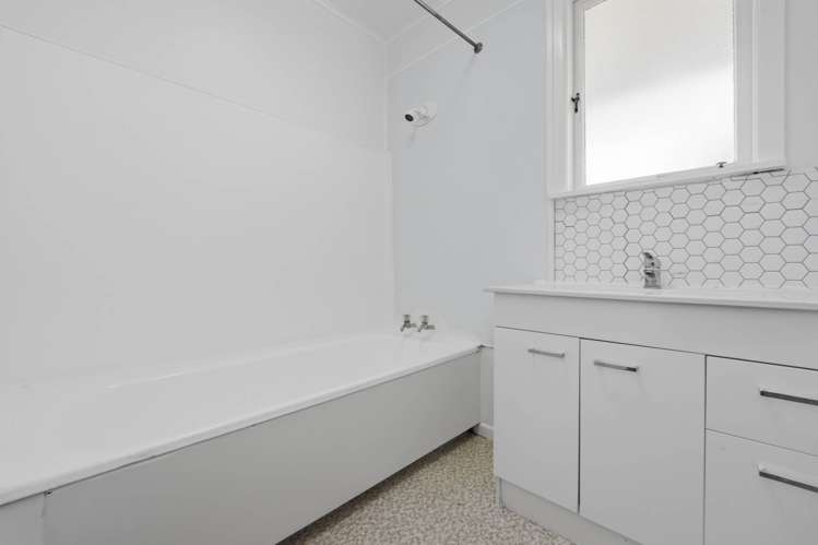 17 Melton Road Mt Wellington_15