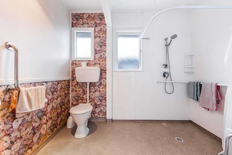 32 Edwards Avenue Henderson_14