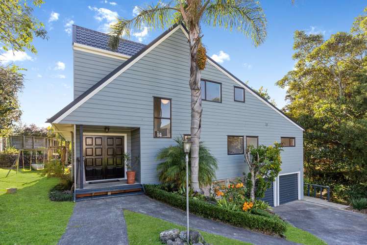 7b Bradbury Road Botany Downs_1