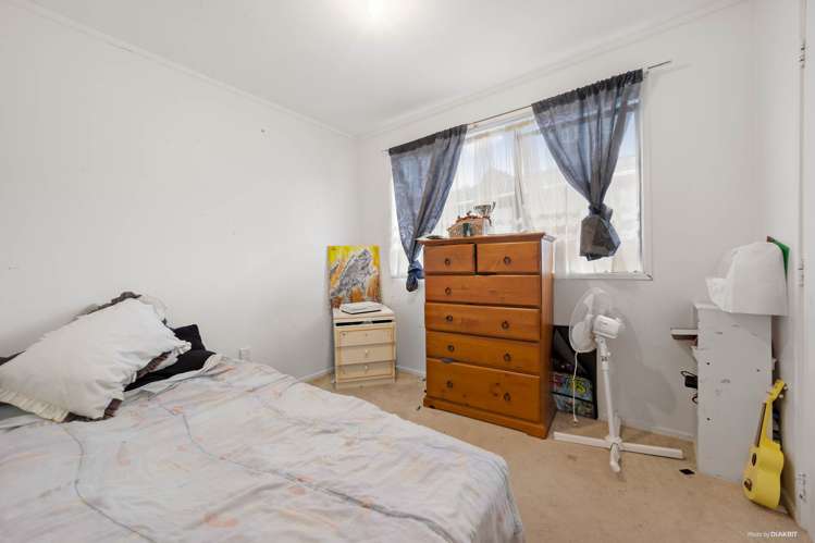 14 & 14A Virgo Place Glen Eden_14