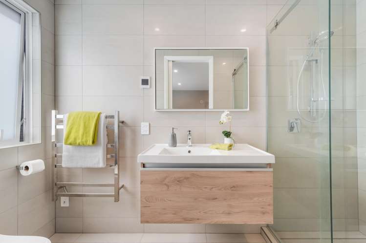 62 Armstrong Farm Drive East Tamaki Heights_22