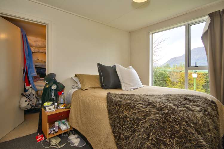 17c Arawata Terrace Fernhill/Sunshine Bay_10