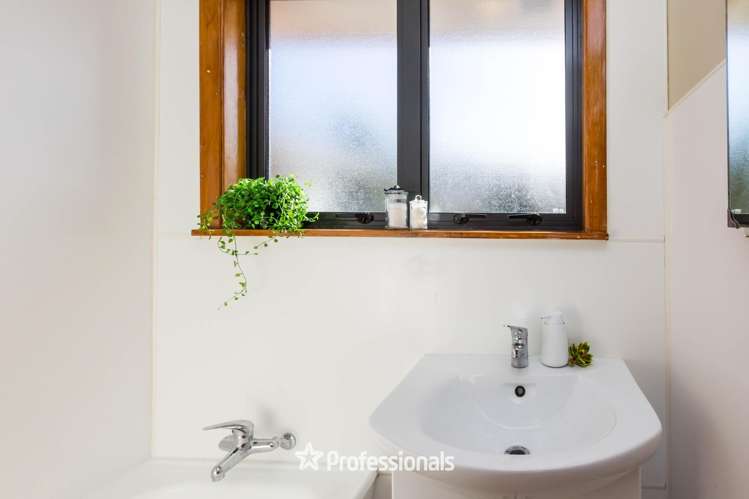 63 Kashmir Avenue Clouston Park_14