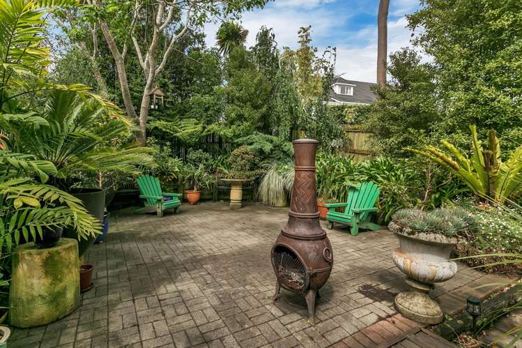 2/1 Tern Place Unsworth Heights_1