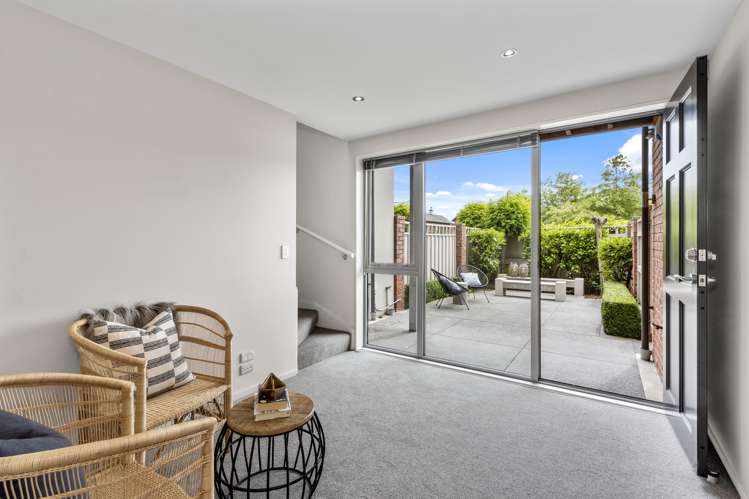 12 Henley Green Northwood_12