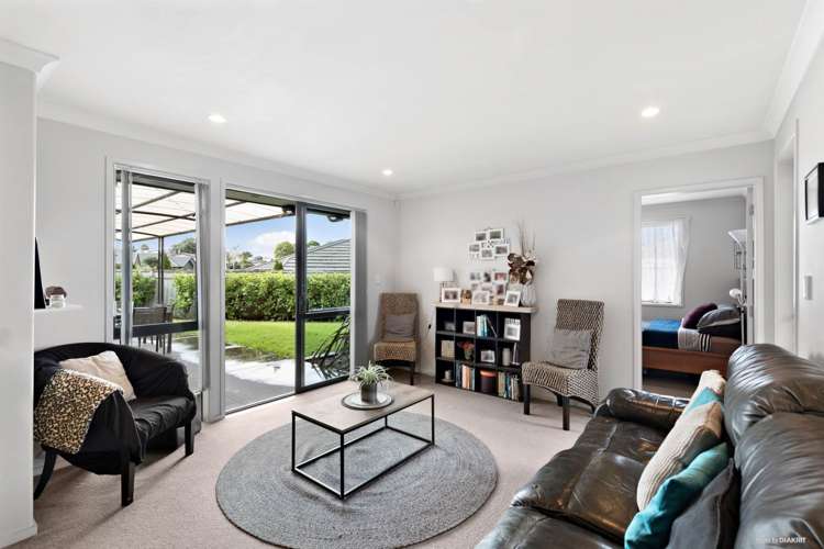 49 Sunningdale Street Wattle Downs_8