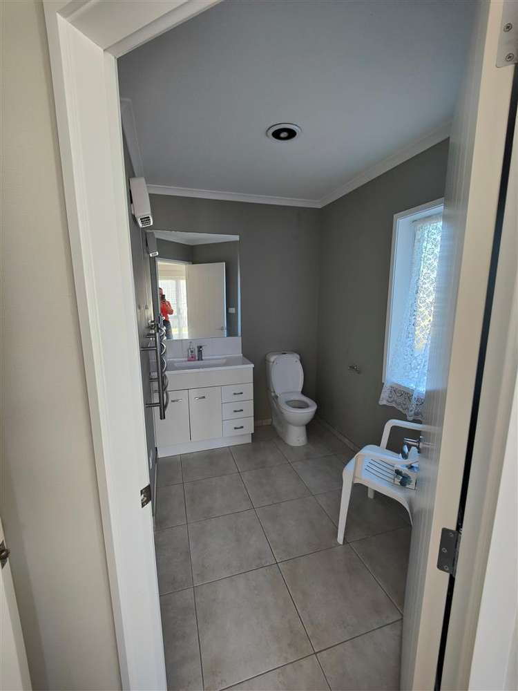 14a Basley Road Owhata_7