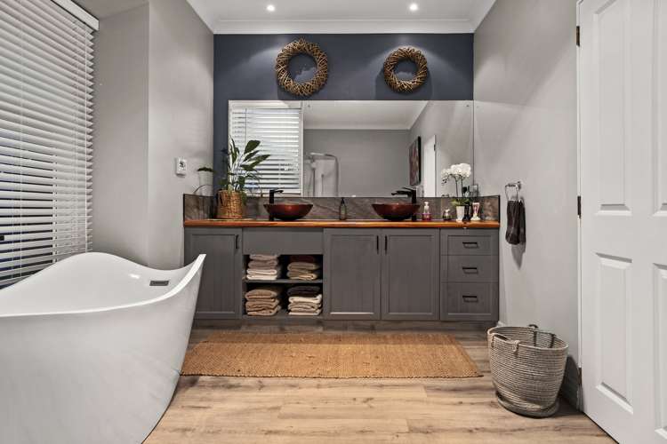 2 Millbrook Drive Bethlehem_11