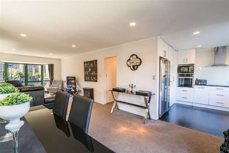 2/23a Vincent Street Howick_23