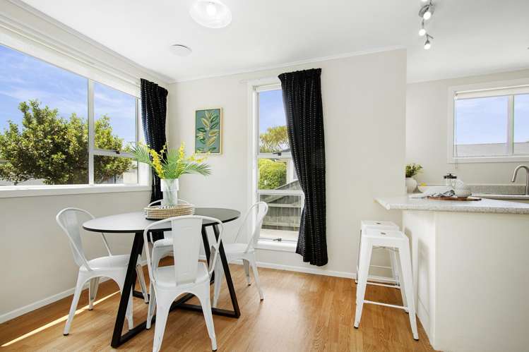 11 Karamea Grove Wainuiomata_7