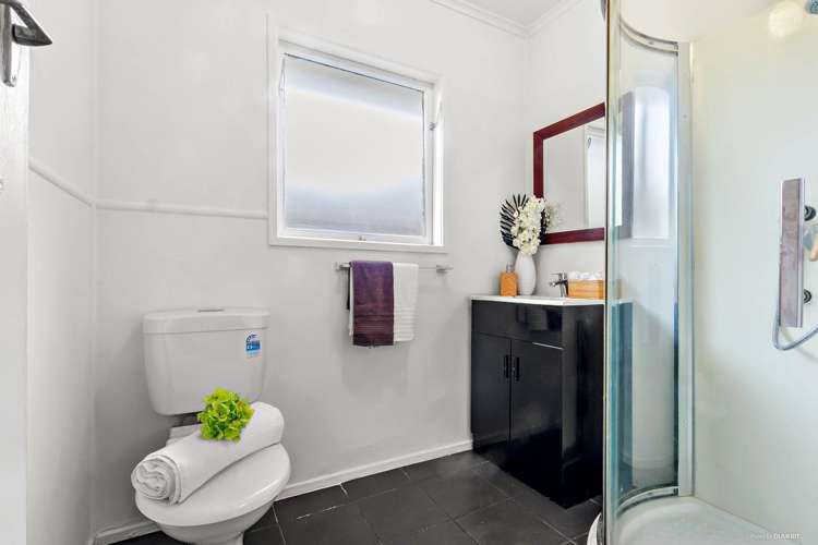 2/103a Landscape Road Mount Eden_7