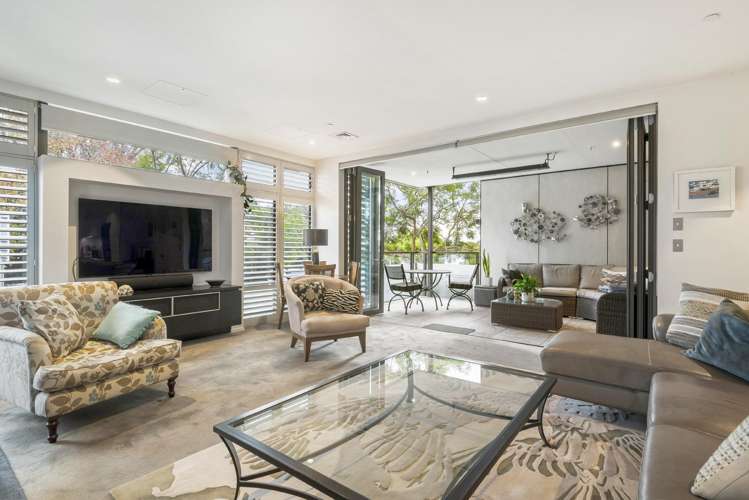 1/107 Jervois Road_0
