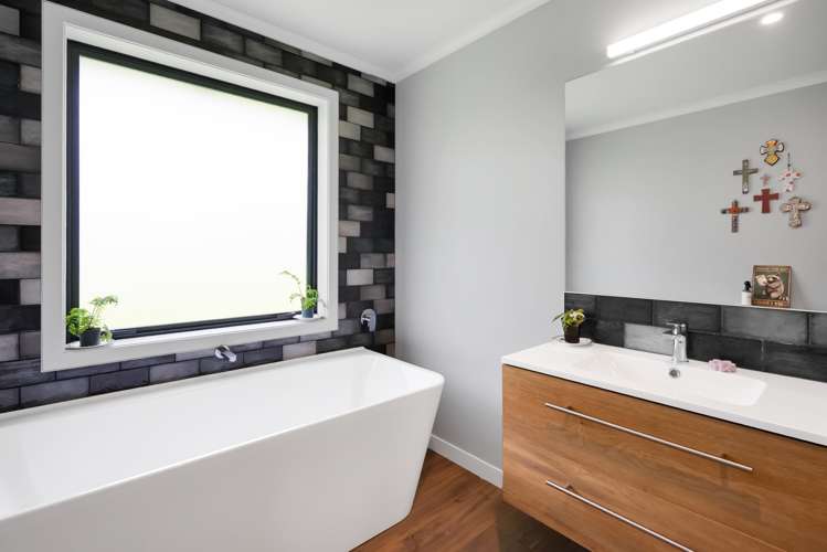 192 Dover Road Okato_14