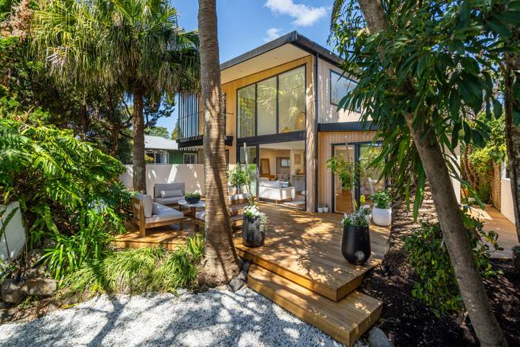 2/236 Beach Road_0