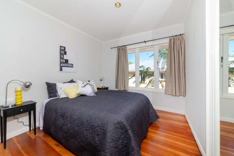 97 Hutchinson Avenue New Lynn_11