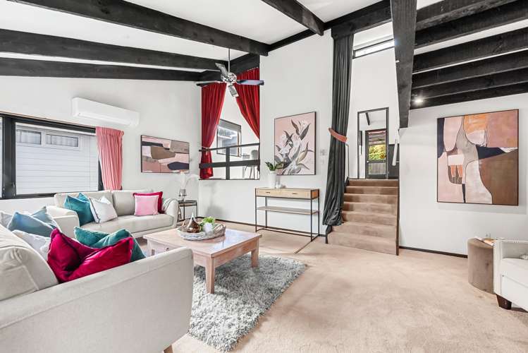 8 Freemans Way Pinehaven_5