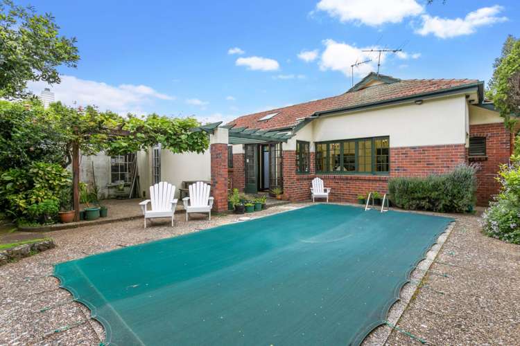 17 Fairholme Avenue Epsom_7