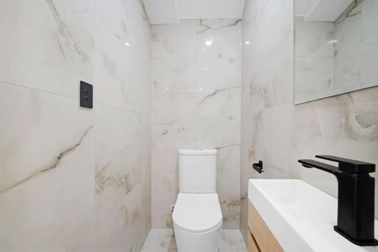 5/592&594 Massey Road Mangere_10