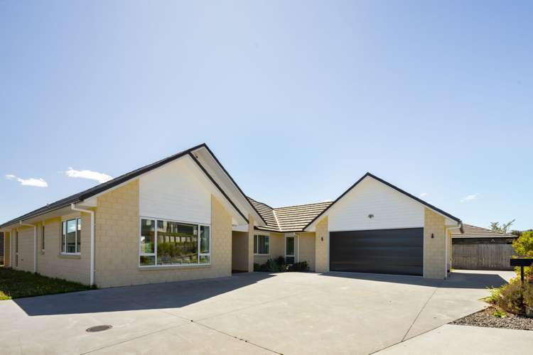 13 Rose Berry Crescent_0