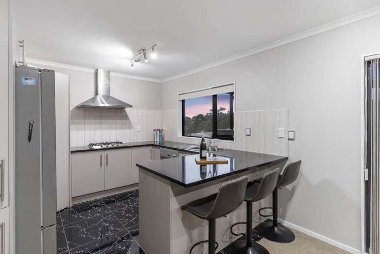 95 Keri Vista Rise Papakura_11