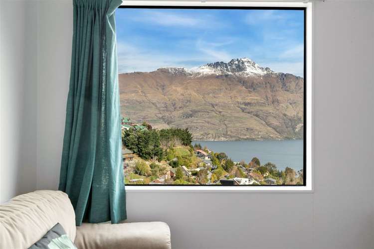 10b Dart Place Fernhill/Sunshine Bay_10