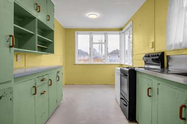 46 Pollen Crescent_4
