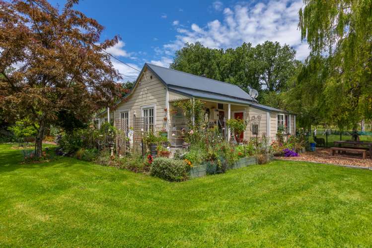 3477 Porangahau Road Porangahau_16