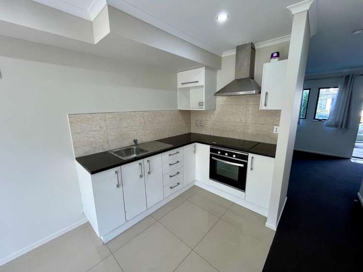 7/4 Wallson Crescent Wiri_7