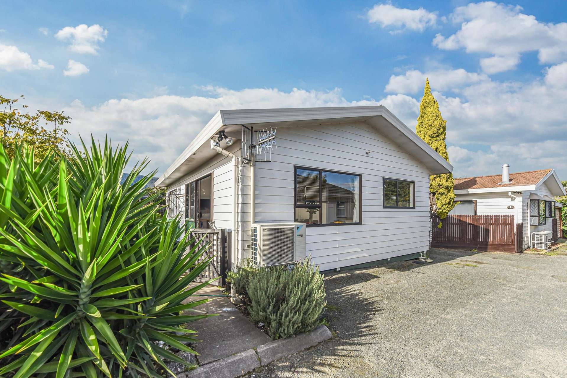 2/42a Songer Street Stoke_0