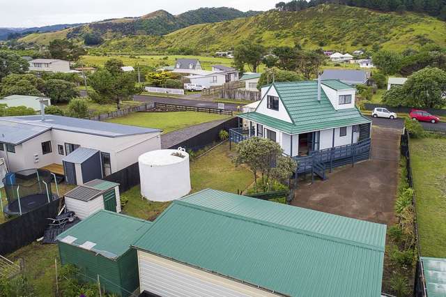 7 Cordyline Road Port Waikato_3