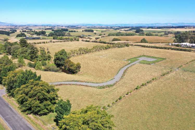 215 Fergusson Road Halcombe_7