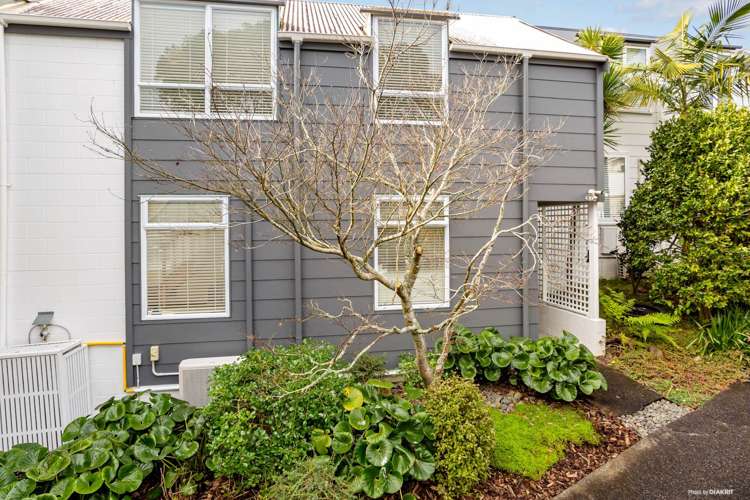 3/5 Seaside Avenue Waterview_16