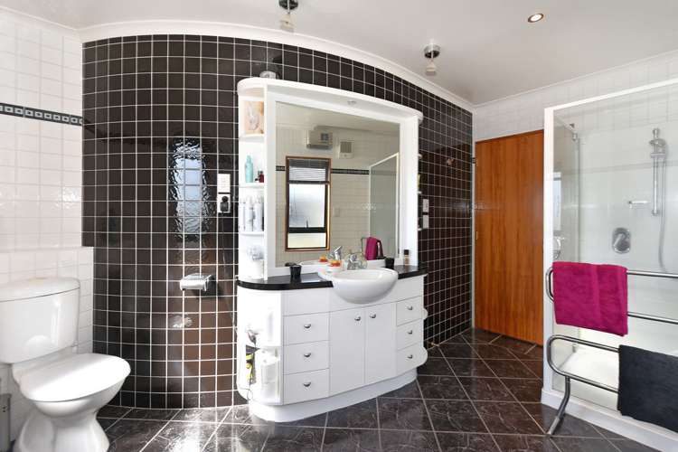 6 Di Pierri Way The Wood_15