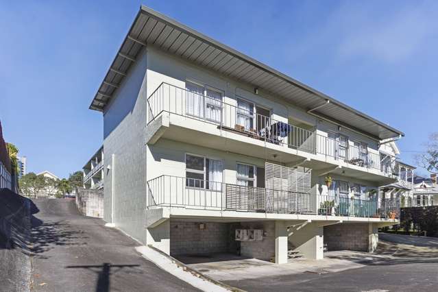 Sunny Unit - Unbeatable Location