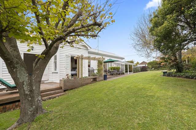 52 Lake Road Narrow Neck_2