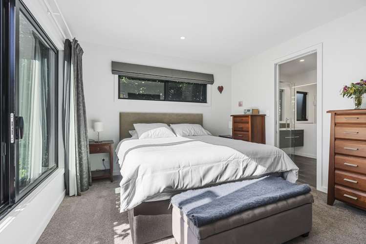 2 Burgundy Drive Martinborough_13