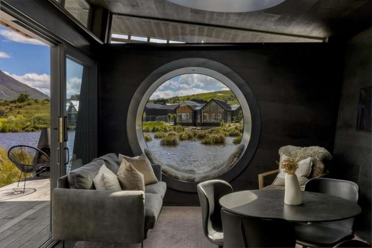 18 and 20 Woolshed Road Jacks Point_16