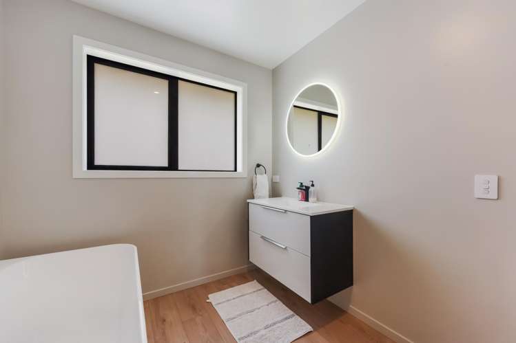 33 Woodley Road Richmond_17