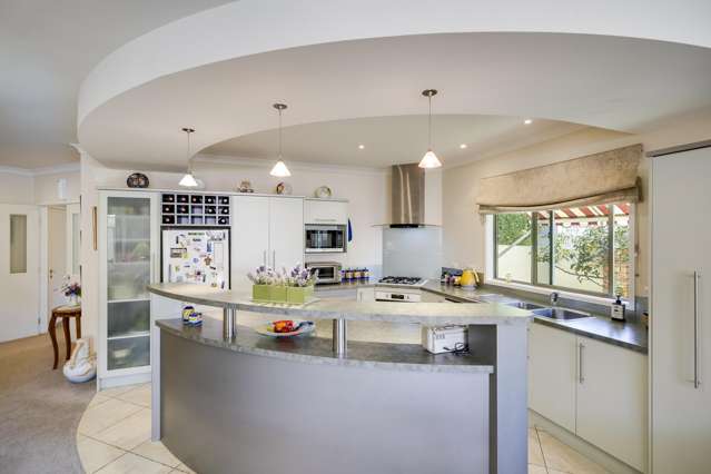 86 Kensington Drive Taradale_2