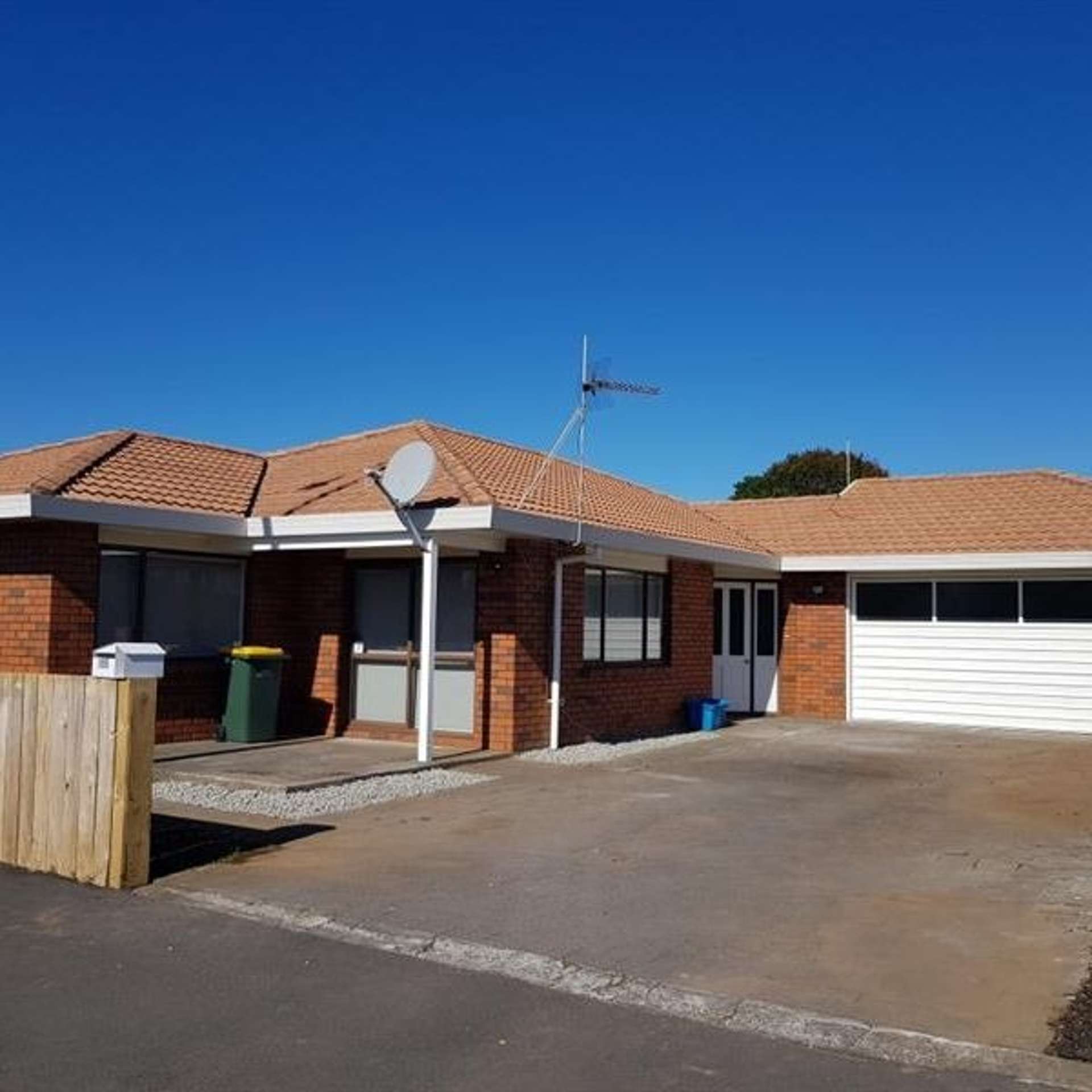 195 Powderham Street 10844_0