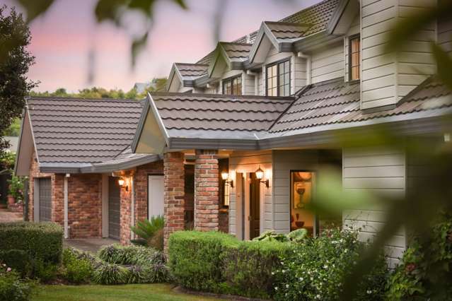 Secluded Coastal Perfection in Te Puna