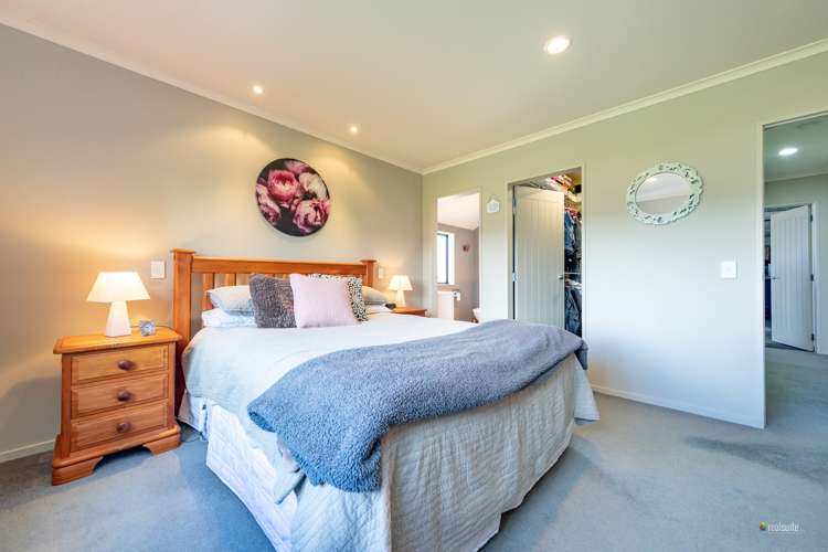 17 Garrett Place Riverstone Terraces_11