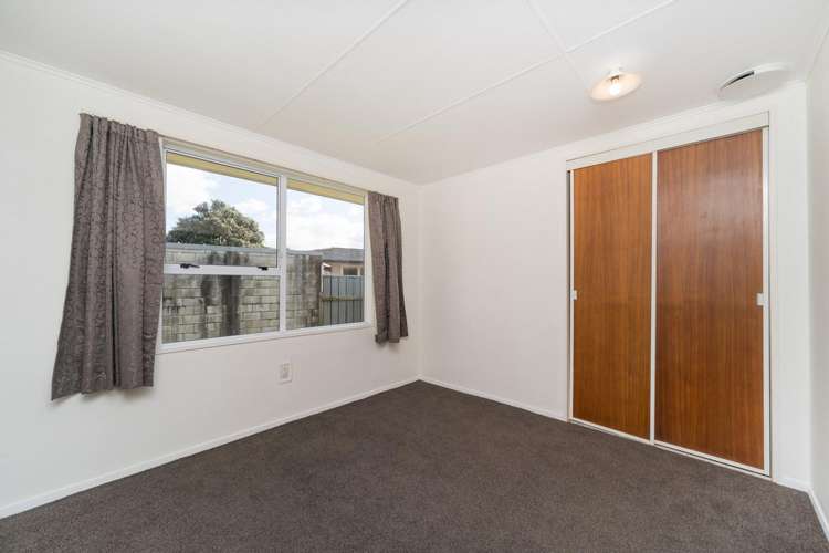 38 Somerset Crescent Highbury_14