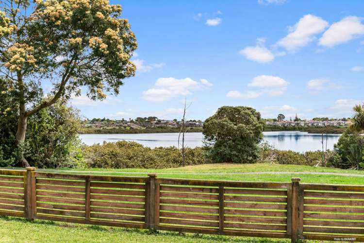 7 Brechin Place Wattle Downs_8