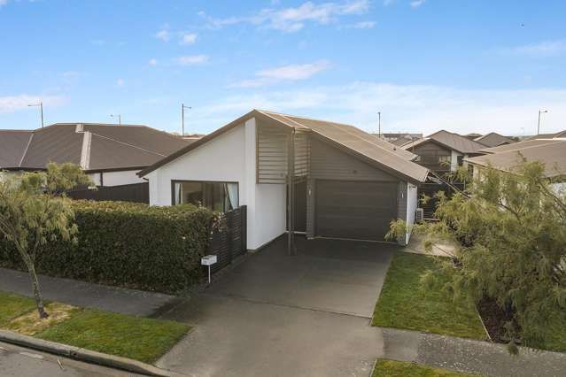 Location, Lifestyle & Convenience - Must Go!