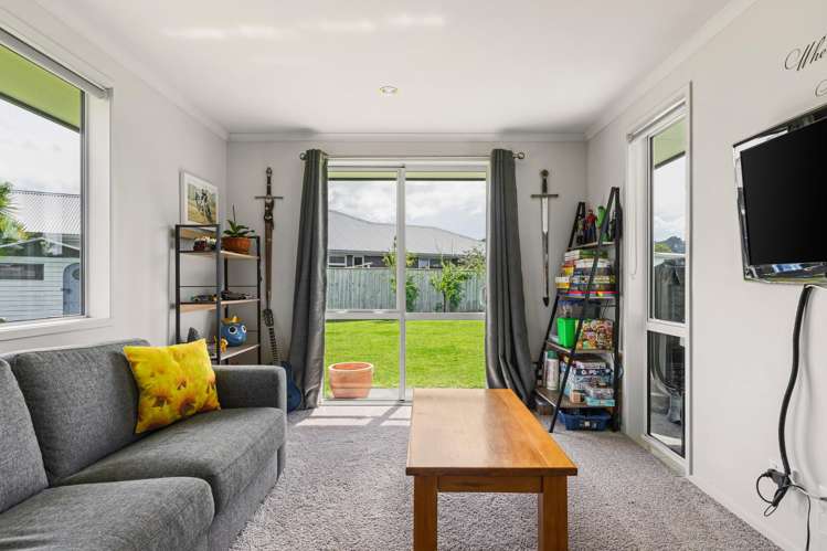 33 Hamilton Drive Wainui_9