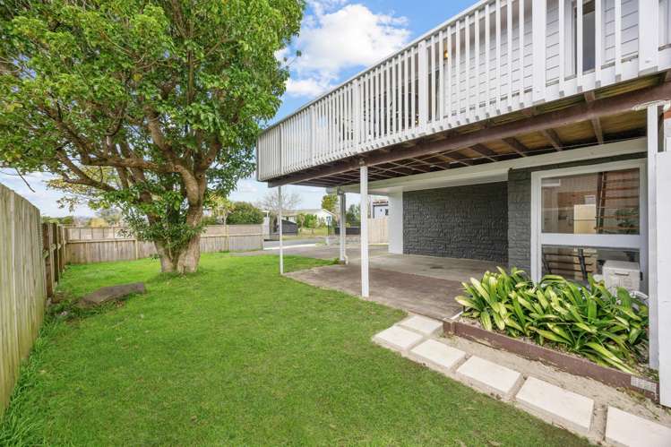 8 Portadown Avenue Pakuranga Heights_23