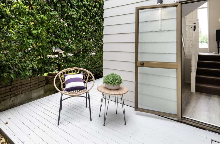 35 Pickwick Parade Mellons Bay_25